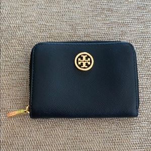 Tori Burch wallet